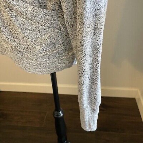 J.Crew Women’s Gray Faux Wrap Lightweight Long Sleeve Sweater Pullover Sz XLarge - Picture 6 of 8